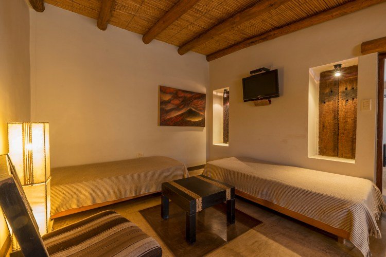 Habitaciones & Servicios 10